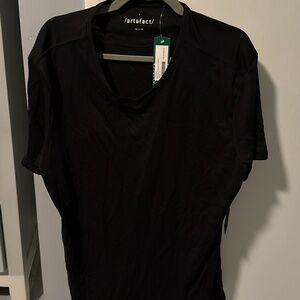 Men’s short sleeve v-neck